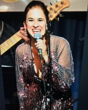 Anouschka Doinet  - Lehrerin für Gesang für Pop/Rock/Jazz/Musical und Stimmbildung in der MUSIKSCHULE MUSIKINSTITUT MELODROM München-Pasing